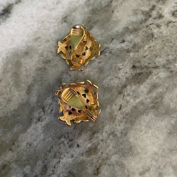 MONET vintage clips earrings- excellent condition - Picture 9 of 11